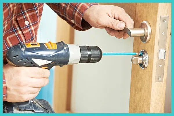 Advanced Locksmith Service New York, NY 212-457-2519 - 13-new-locks-20installation